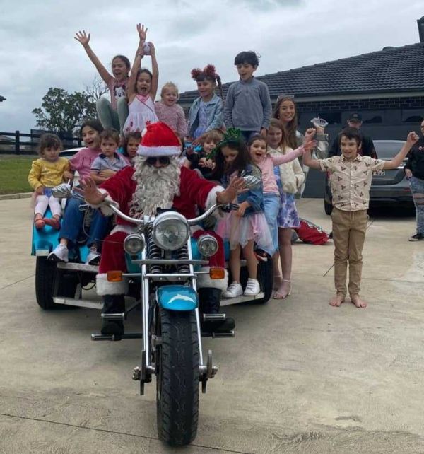 Santa photos wild ride australia santa rides trike tours motorcycle tours christmas sydney