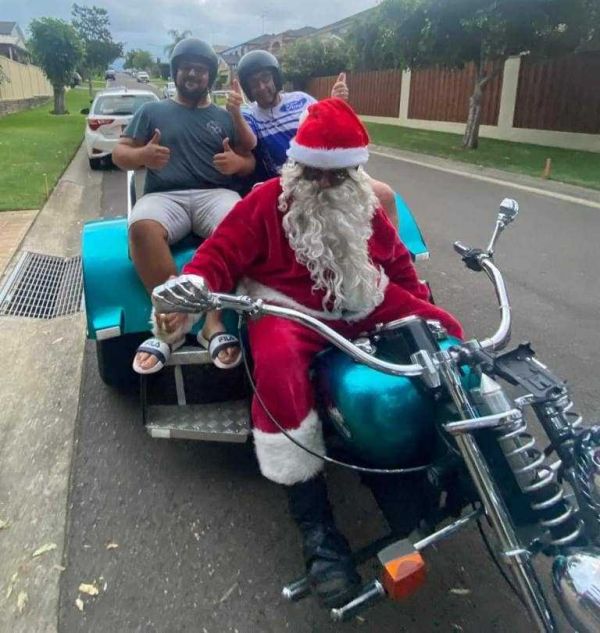 Santa photos wild ride australia santa rides trike tours motorcycle tours christmas sydney nsw santa tours